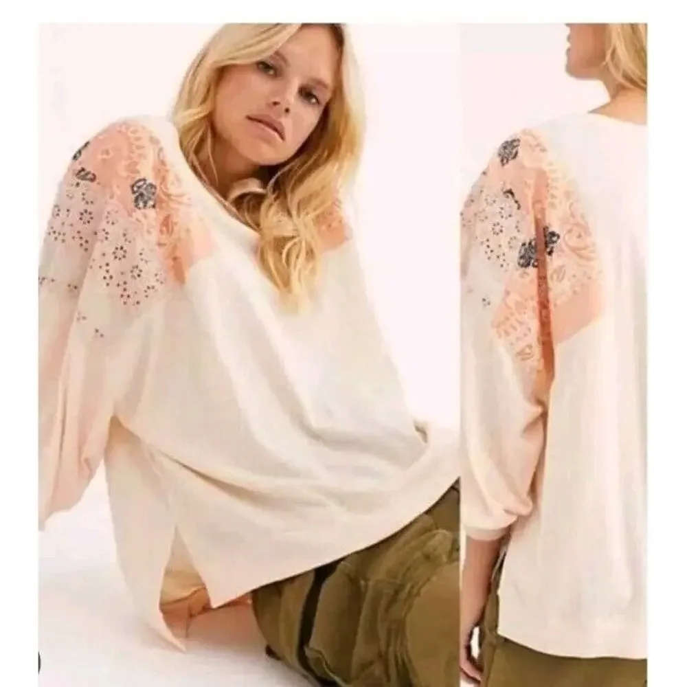 We the Free Feelin It Tee in Peach Floral Embroidered Size Small Oversized
